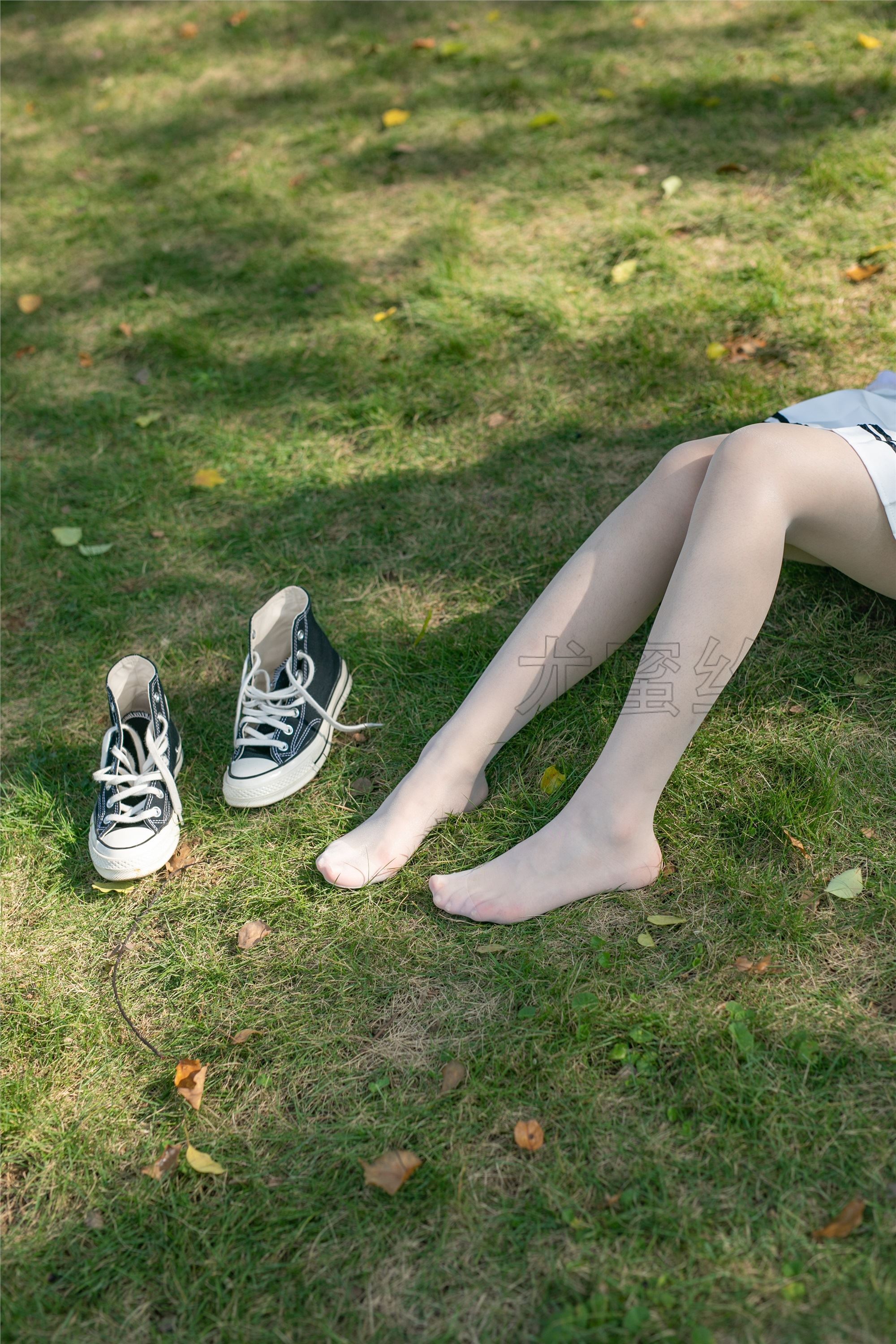 尤蜜丝 穿搭写真 NO.035